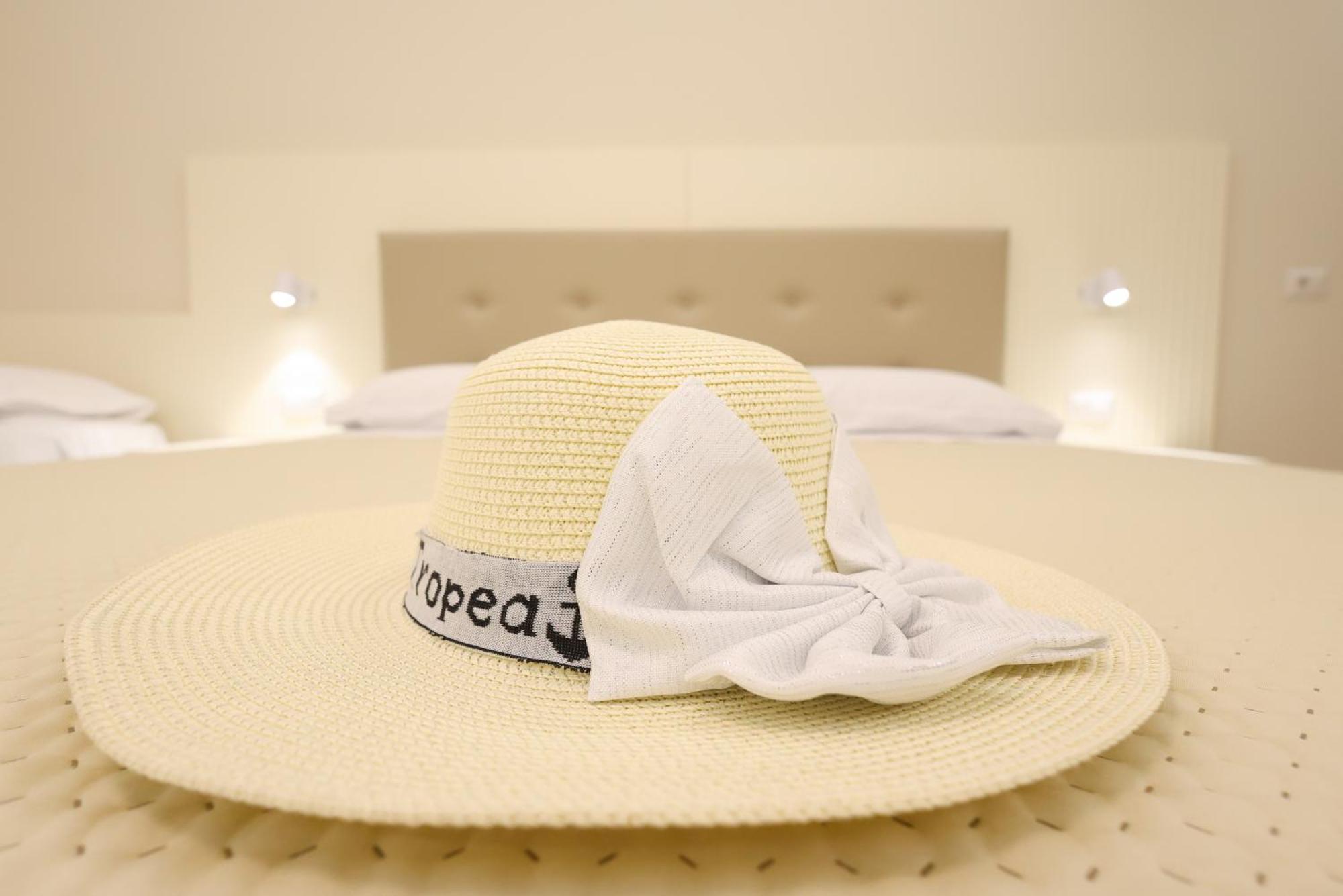 Nazzari B&B Tropea Bagian luar foto