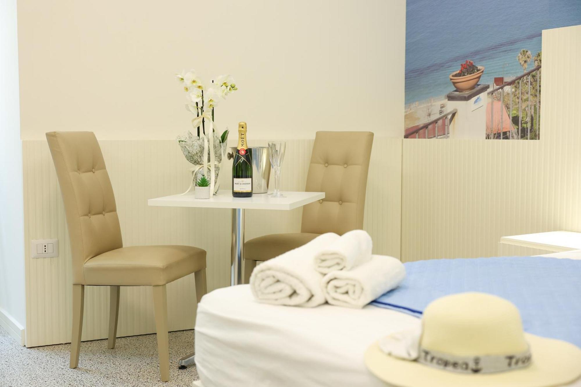 Nazzari B&B Tropea Bagian luar foto