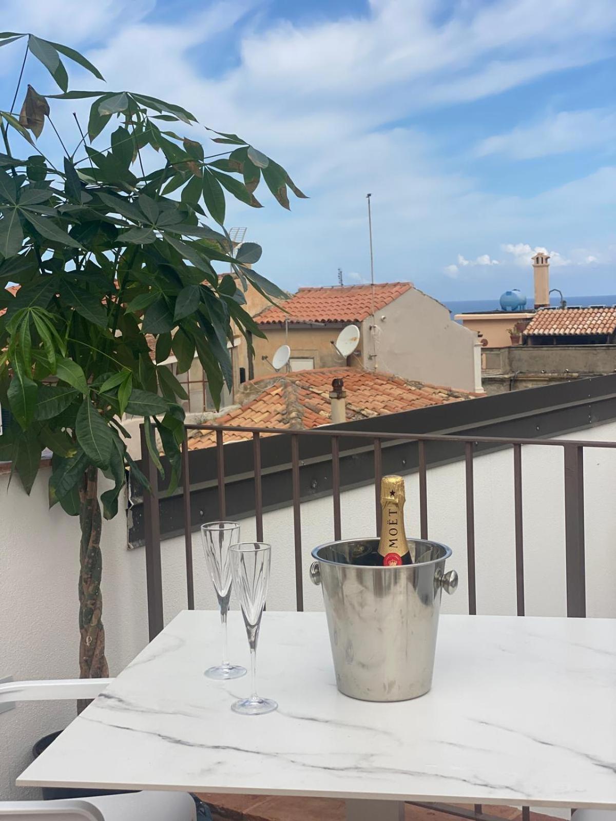 Nazzari B&B Tropea Bagian luar foto